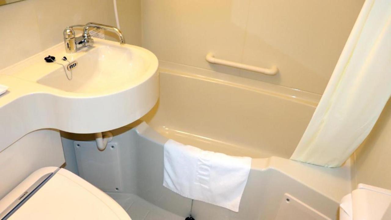 Toyoko Inn Tokyo Keihin Tohoku Sen Oji Eki Kita Guchi מראה חיצוני תמונה